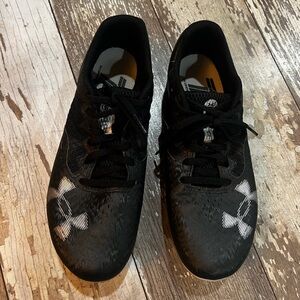 Under Armour Black and White Sprinting Track Spikes Cleats Size Women’s 9